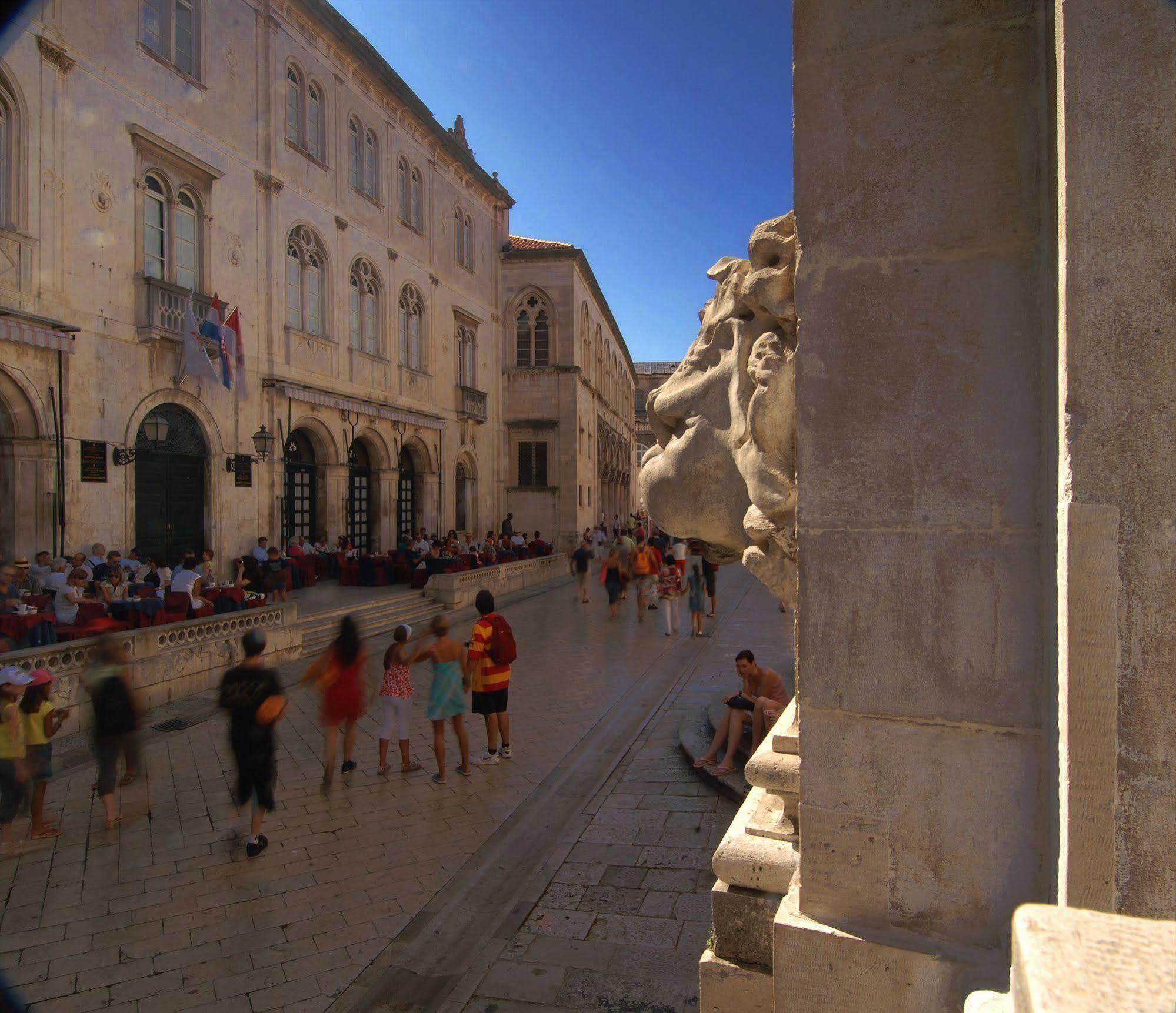 Sunce Palace Apartments With Free Offsite Parking Dubrovnik Exterior photo